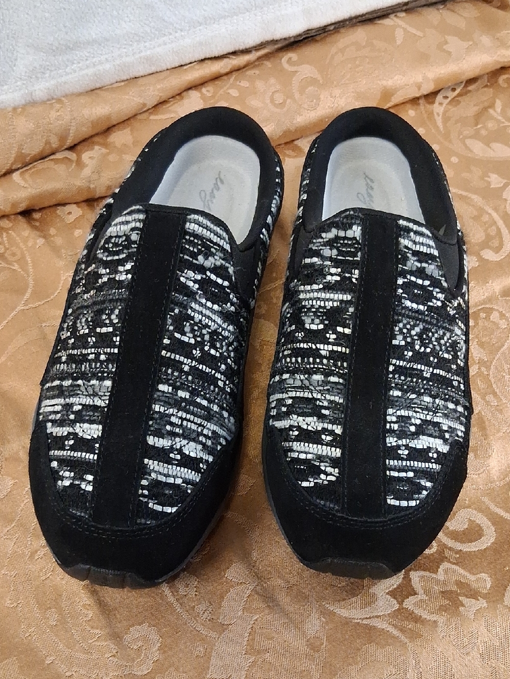 Easy Spirit TravelTIme 280 Black & White Slip-On Mules with removable Insoles